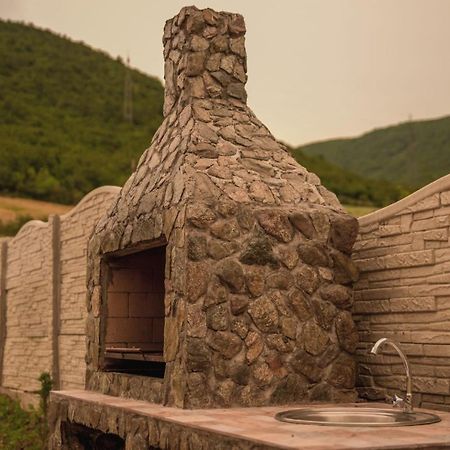 Cabana Varad Coronini Moldova Veche Esterno foto