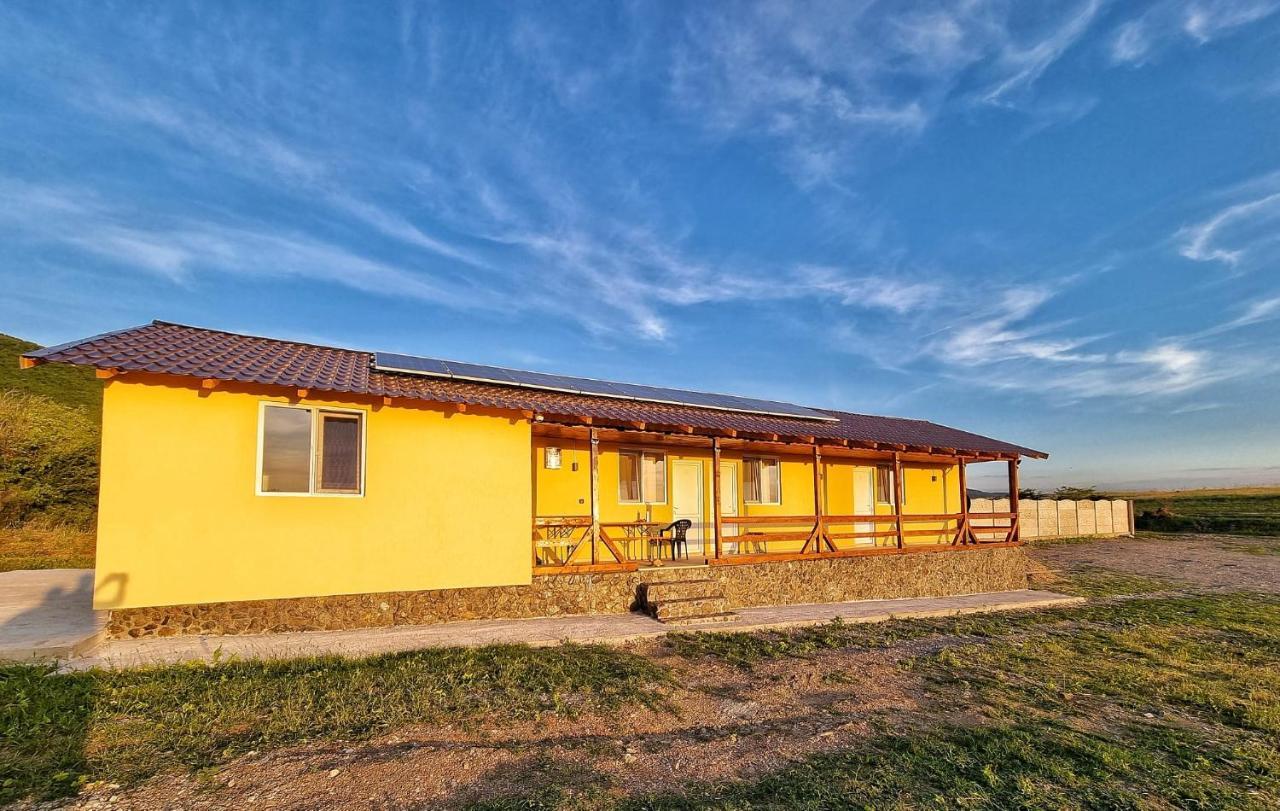 Cabana Varad Coronini Moldova Veche Esterno foto