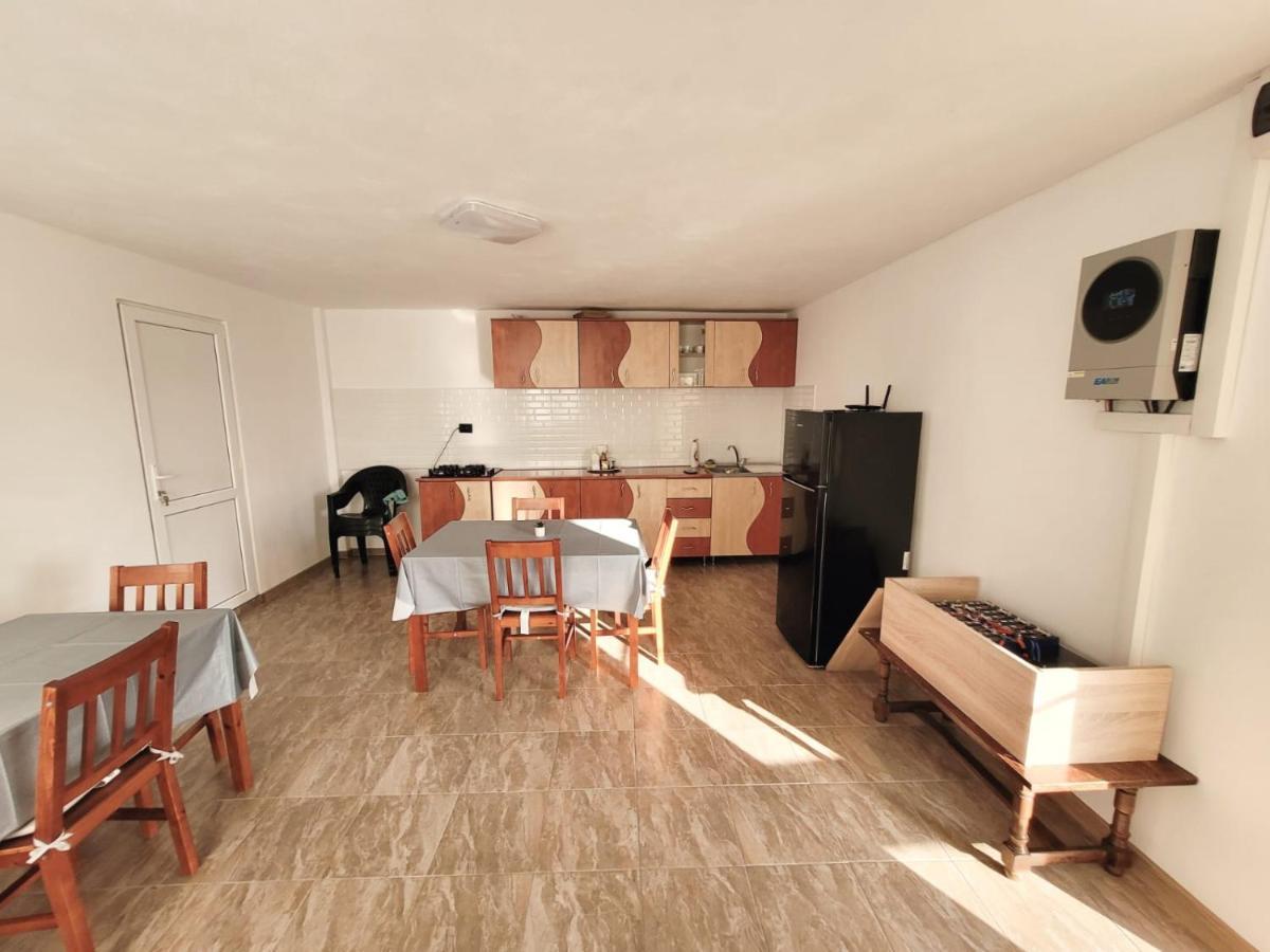 Cabana Varad Coronini Moldova Veche Esterno foto