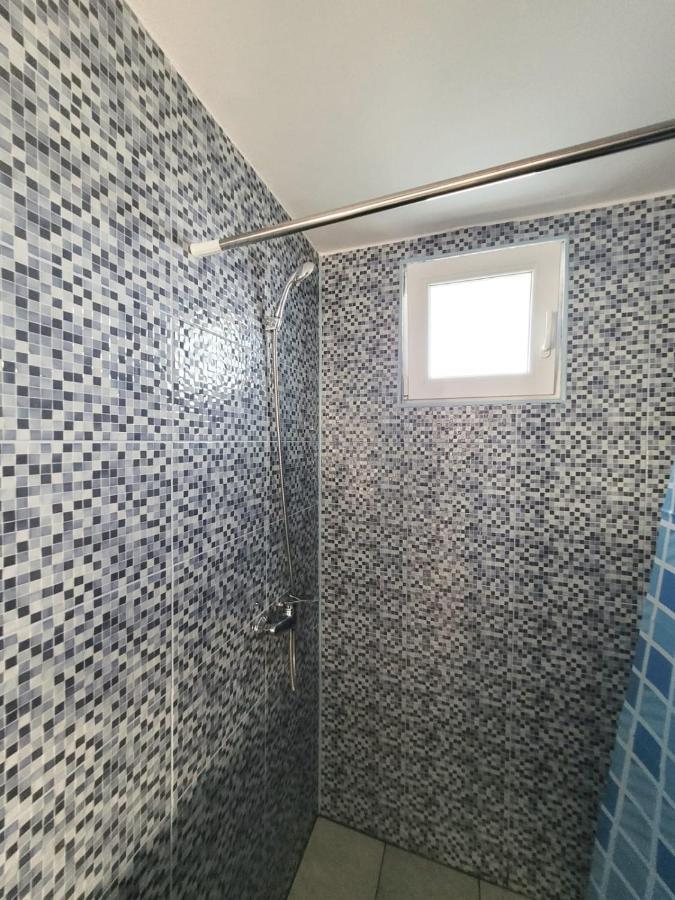 Cabana Varad Coronini Moldova Veche Esterno foto